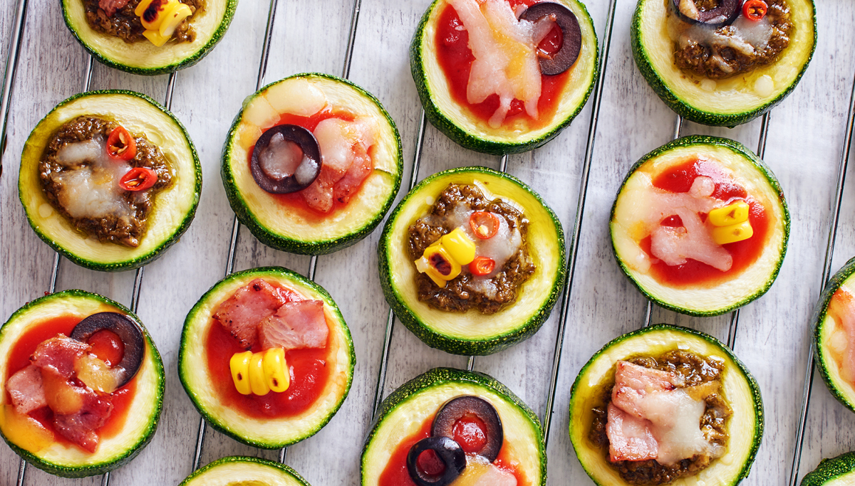 mini-small zucchini-pizzas